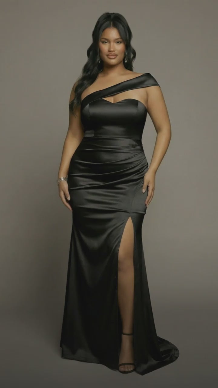 Remotion Video: Gardenia Dress Black